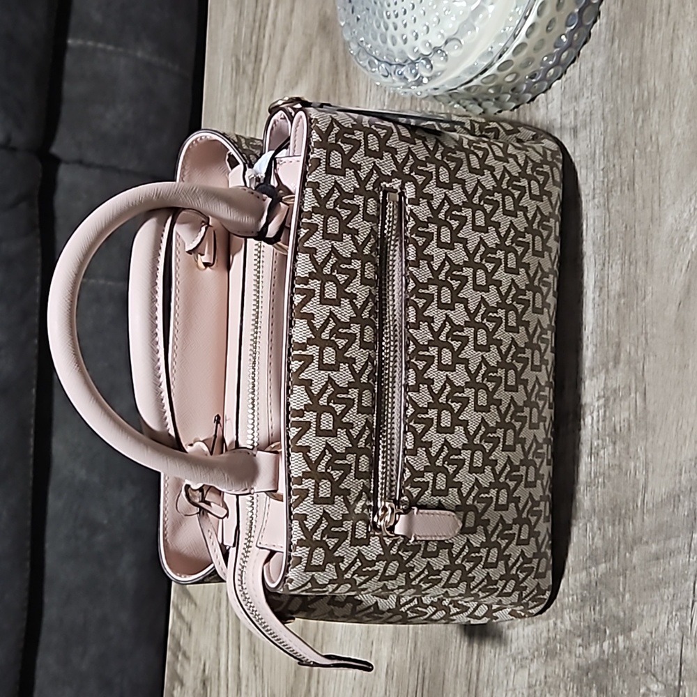 DKNY Logo Satchel Beige Pink Top Handle Crossbody NWT - Picture 3 of 6